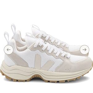Veja Venturi sneakers. Us 8 EU 39